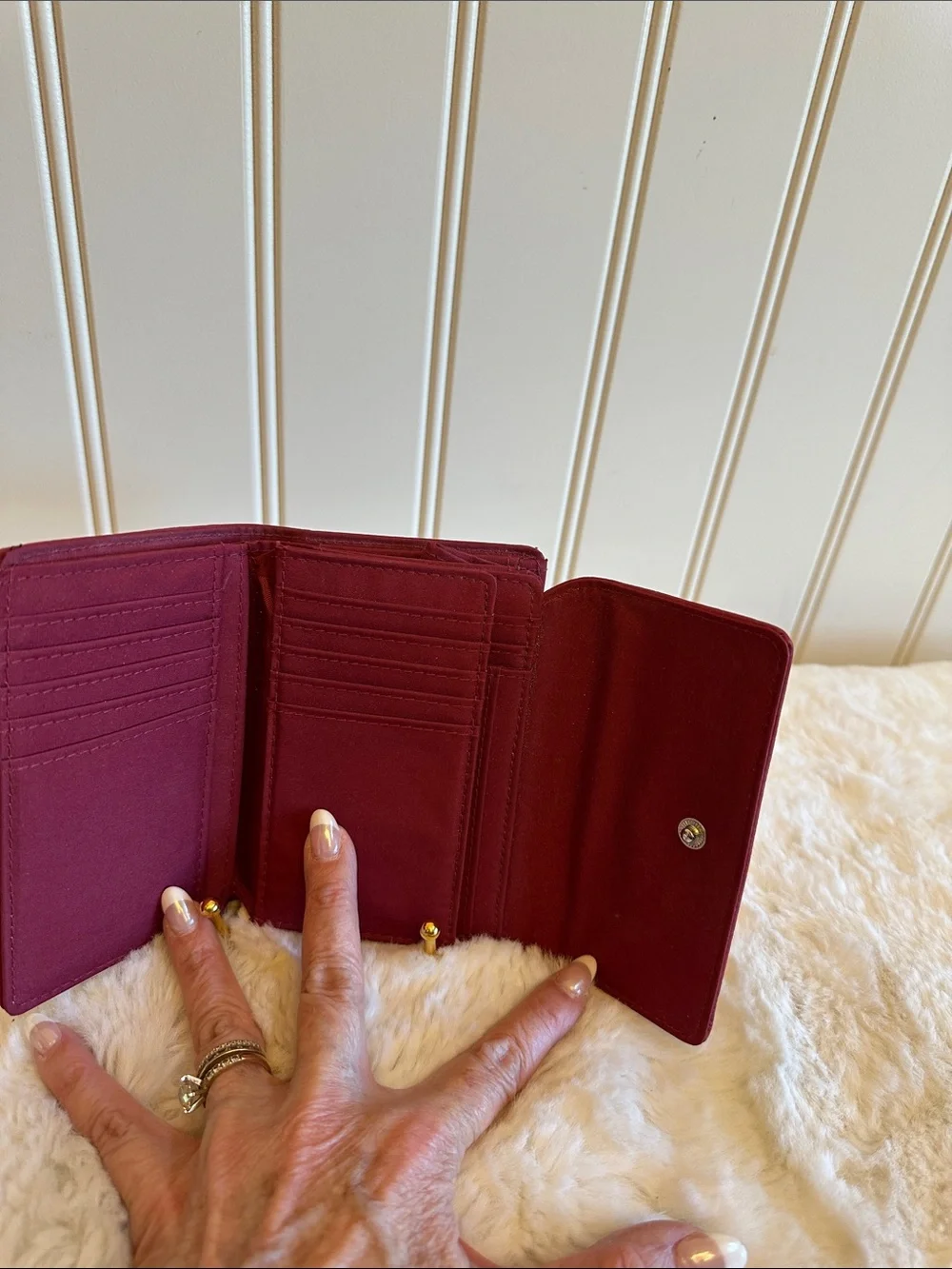 Compact Red Pebbled Wallet - Picture 3 of 5